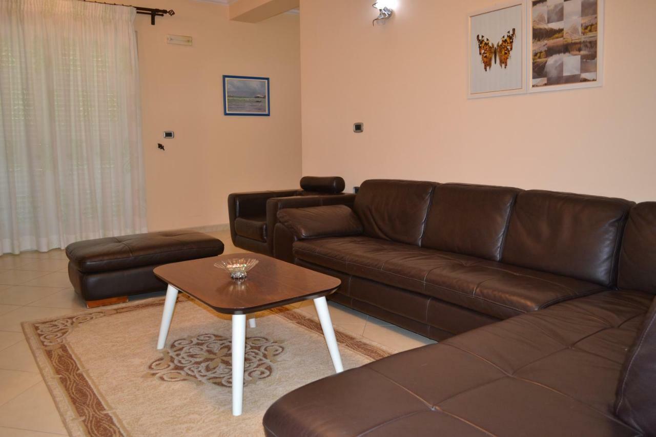 Penthouse Terrace 4 Bedrooms Apartment Vlorë Eksteriør bilde